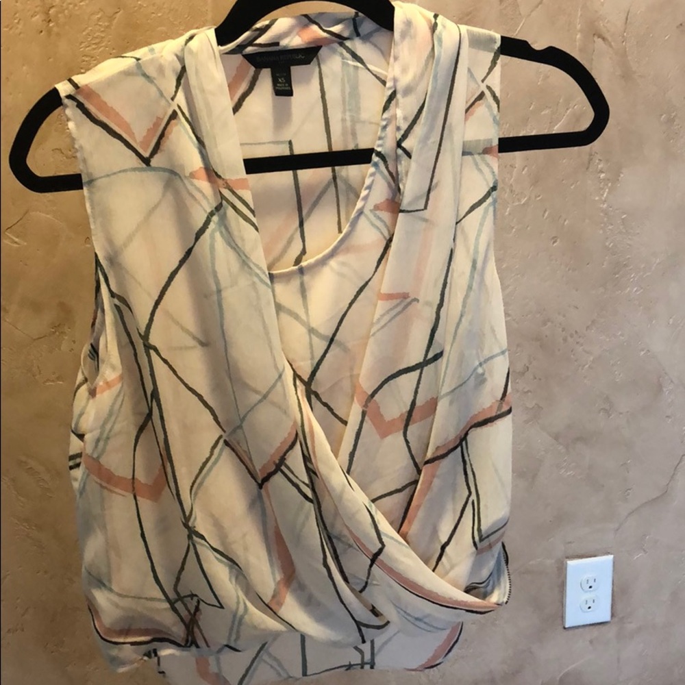 Blouses - Picture 3 of 4